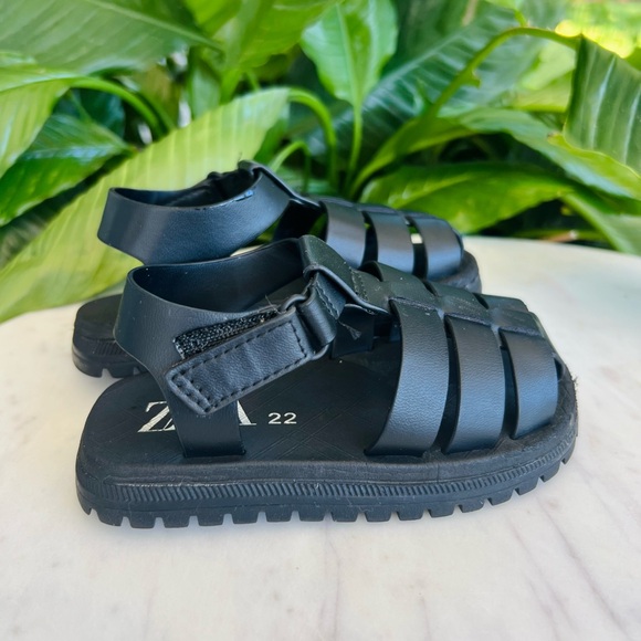 ⚫️⚪️ZaRa - Sandals - great used condition size 22⚪️⚫️ - Picture 2 of 6
